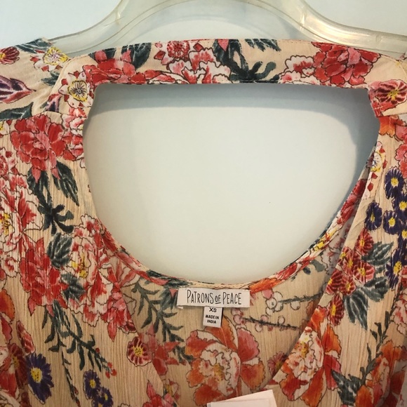 PATRONS OF PEACE Gorgeous Floral Dress. Lovely V-neck w/ fabric across neck. - Picture 7 of 13
